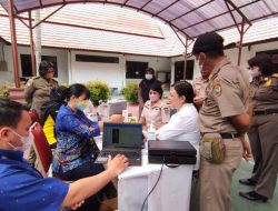 Gandeng PT. Kimia Farma (Persero), Satpol-PP Kalteng Gelar Pemeriksaan Kesehatan Gratis