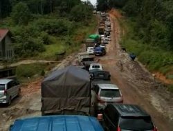 Warga Keluhkan Terjebak Macet Berjam-jam di Jalan Palangka Raya – Kuala Kurun