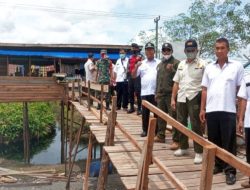 Belum Dibongkar, Surat Teguran Kedua Dilayangkan Kepada Pemilik Warung Di Sisi Jembatan Penda Barania