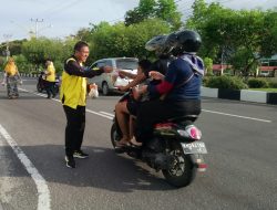 DPD Partai Golkar Kota Palangka Raya Bagikan Ratusan Takjil Kepada Masyarakat Jelang Berbuka Puasa