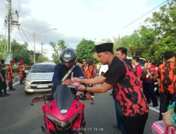 Ramadan Penuh Berkah, Jelang Berbuka Puasa MPW Pemuda Pancasila Kalteng Bagi-bagi Takjil 