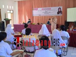Lakukan Sharing Session, Bidan Sean Ajak Mahasiswi Kebidanan Kuasai Teknologi 