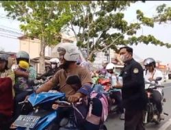 Relawan Bang Ir Peduli, bagikan 5000 Masker untuk warga Kapuas