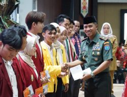 Danrem 102/ Pjg Hadiri Halal BI Halal Pemprov Kalteng