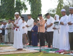 Korem 102/ Pjg Gelar Shalat Idul Adha