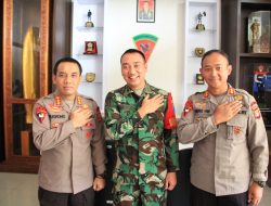 Dansat Brimob Polda Kalteng Berkunjung Ke Yonif 631/ Atg