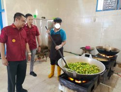 Tinjau Dapur Lapas Sampit Kalapas Pastikan Pengolahan Bahan Makanan Berjalan Baik