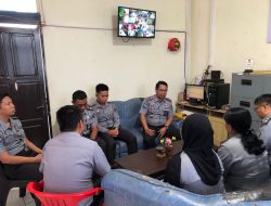 Kalapas Sampit Gelar Rapat Evaluasi Bulanan Bersama Jajaran Tata Usaha