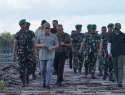 Pangdam XXII/ TB Tinjau Dua Yonif