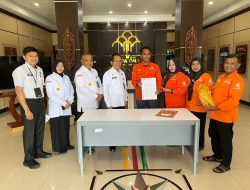 Partai Gerakan Rakyat Kalteng Terima SKT dari Kemenkum Kalteng