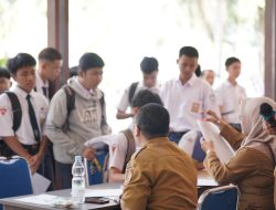 Antusiasme Tinggi Warnai Hari Pertama SPMB 2026, Ini Pesan Kadisdik Kalteng