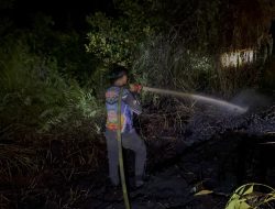 Cegah Meluasnya Karhutla, Dishut Kalteng Bersama Tim Gabungan Sigap Padamkan Lahan Gambut di Katingan