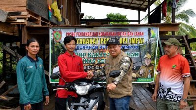 Aksi “Superman” Padamkan Karhutla di Kalteng Berbuah Hadiah Motor dari Gubernur