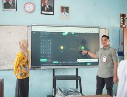 SMAN 1 Balai Riam Sukamara Manfaatkan Starlink, Panel Surya dan TV Interaktif untuk Digitalisasi Pembelajaran
