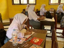 Terkendala Biaya Usai Lulus SMP, Lilis Kini Kembali Sekolah Berkat KHBS Pemprov Kalteng